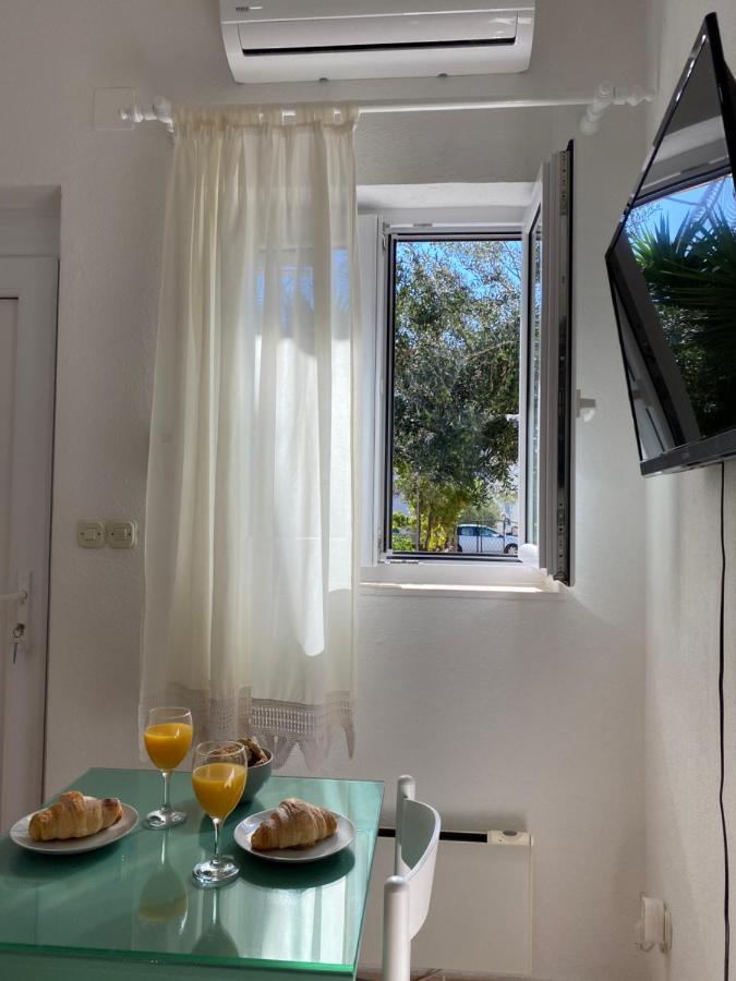 Apartment Sara Trogir Exterior photo