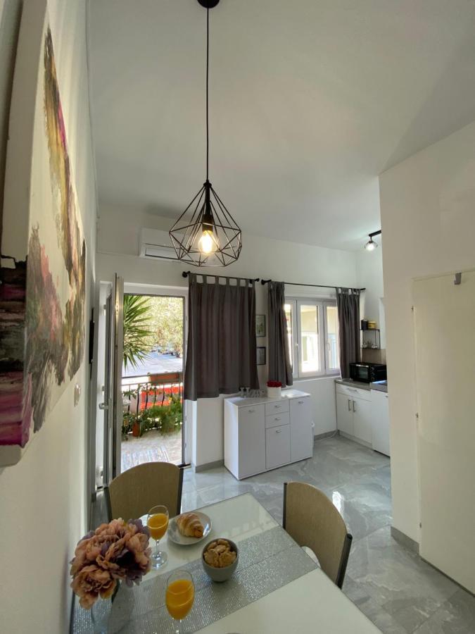 Apartment Sara Trogir Exterior photo